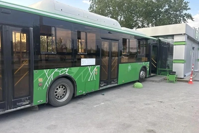 Тюмень: женщина-водитель погибла под колесами автобуса