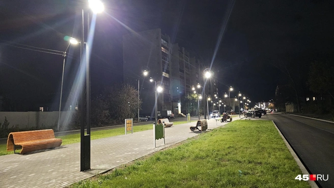Сквер на Кремлёва вечером | Источник: Дарья Никитченко / 45.RU