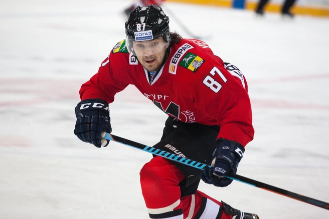 За новокузнецкий клуб в ВХЛ он сыграл 247 матчей и набрал 243 (77+166) очка | Источник: Metallurg-nk.ru