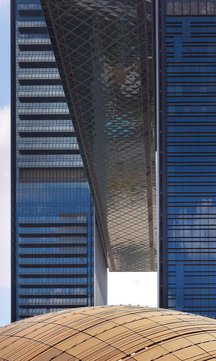 В Дубае построили небоскреб с самой длинной консолью в мире