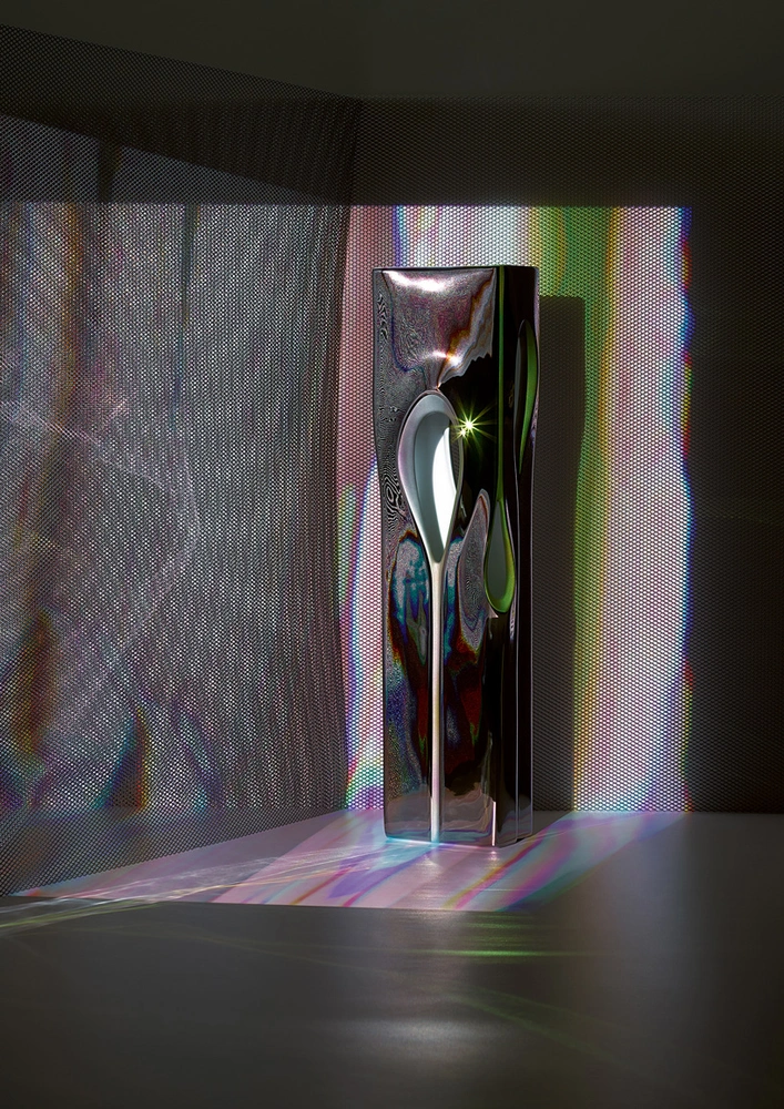 Футуристичные вазы от Zaha Hadid Design и Porcelain (фото 0) | Источник: Zaha Hadid Design