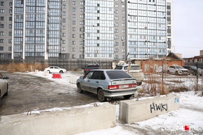 А участки предпринимателя пока занимает любой желающий  | Источник: Михаил Шилкин 