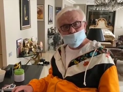 «Смотрю сериалы, сплетничаю с домработницей»: Моисеев рассказал, как и на что живет после двух инсультов