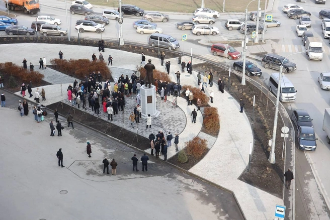 Сквер появился перед площадью Лыщинского | Источник: Максим Кудрявцев / «ВКонтакте»