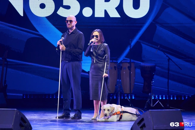 Снежок нисколько не смутился, что на него смотрят тысячи глаз  | Источник: Роман Данилкин / 63.RU