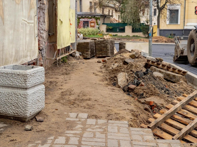 За период работ местные жители протоптали удобные маршруты | Источник: Кирилл Поверинов / 76.RU