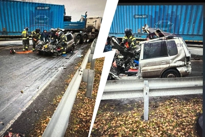 Mazda Demio вылетела под грузовик: один погиб