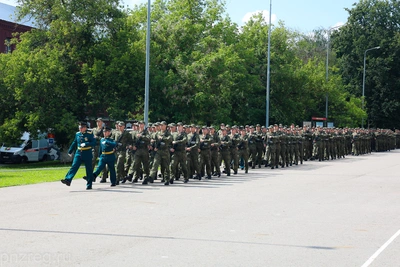 Олег Мельниченко напутствовал молодых бойцов учебного центра ПАИИ