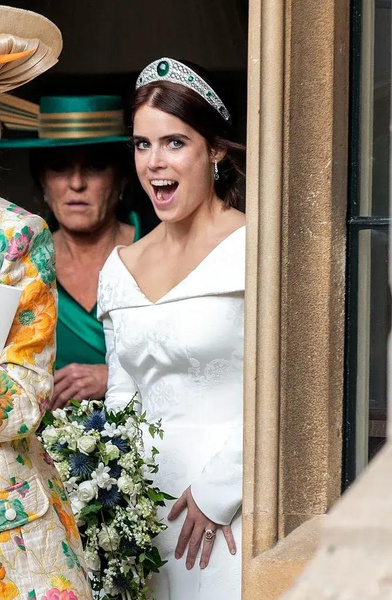 Застали врасплох: самые забавные фото с королевских свадеб
