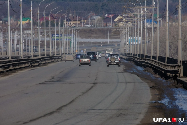 Затонский мост в плачевном состоянии | Источник: Булат Салихов / UFA1.RU