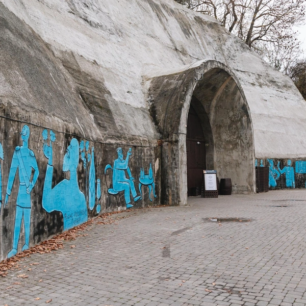 Выход из «Грота» | Источник: Андрей Белавин