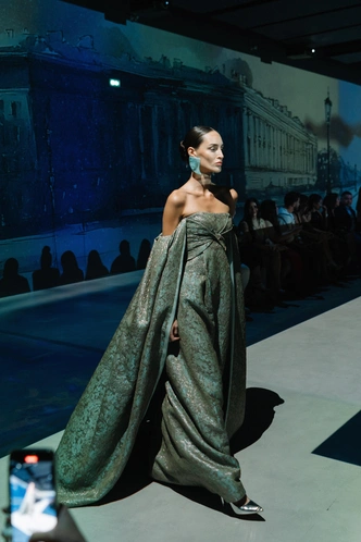 5 самых красивых образов из коллекции Valentin Yudashkin Haute couture 2025