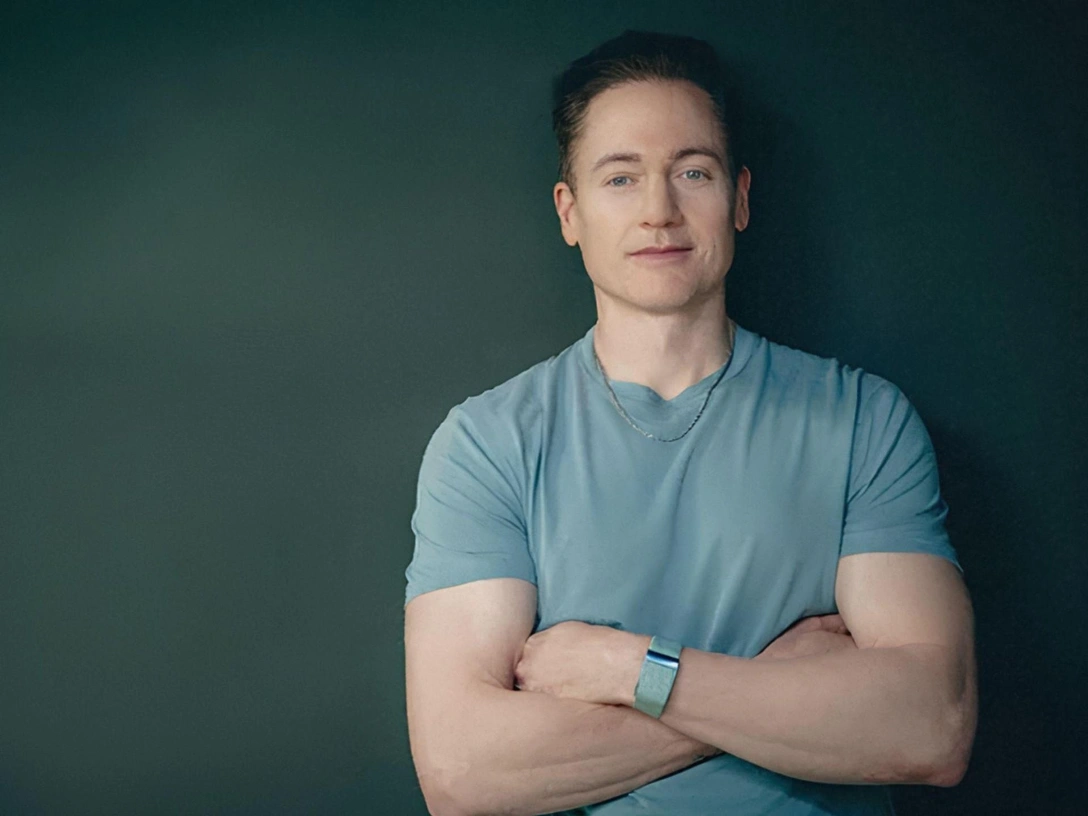 Брайан Джонсон, который планировал жить вечно, неизлечимо болен | marieclaire.ru