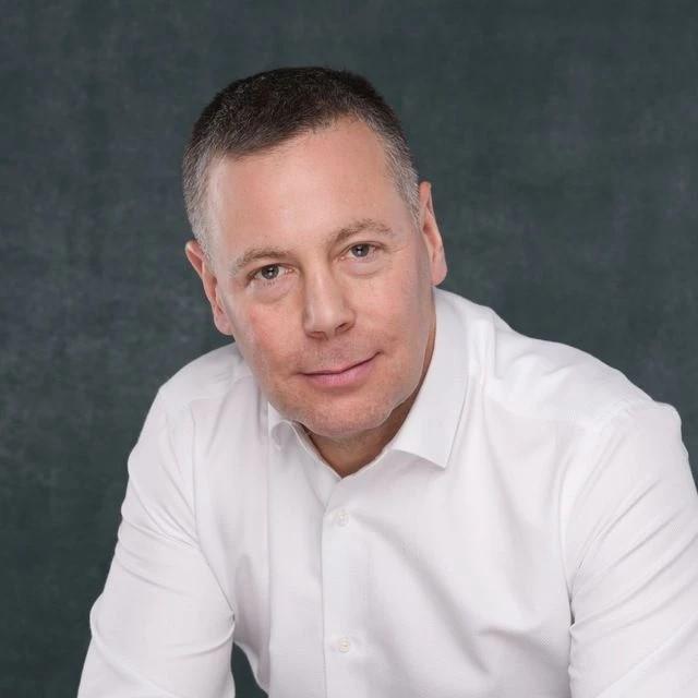 <p>Михаил Евраев</p>