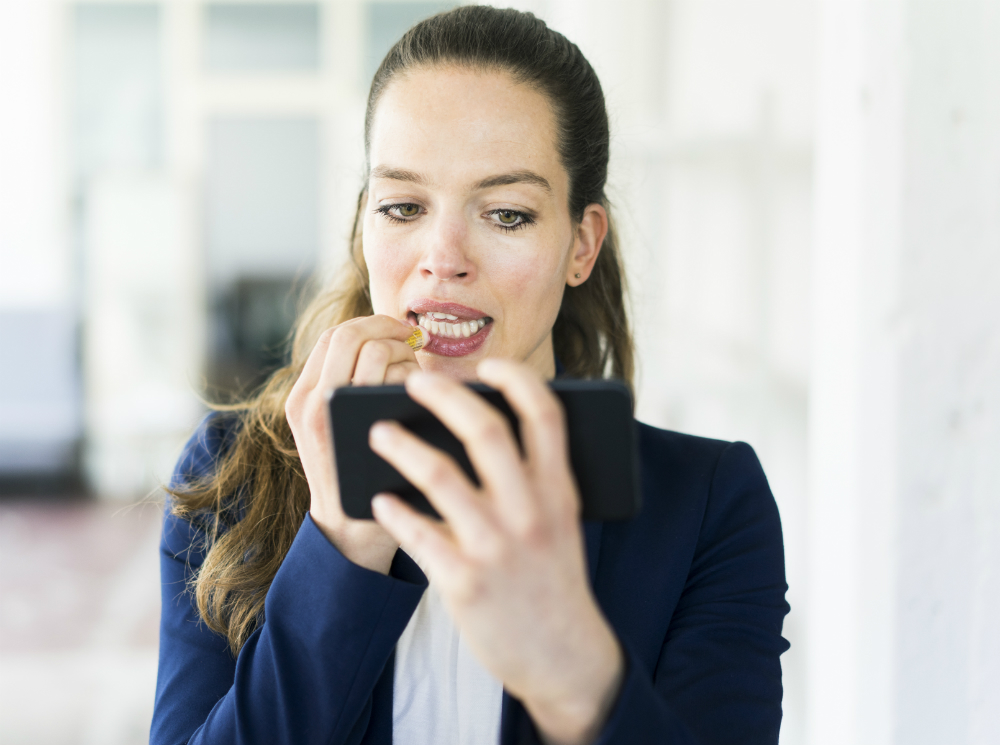 6 золотых правил макияжа для собеседования (чтобы пройти его успешно) | marieclaire.ru