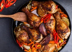 Не только жареная: 7 новых рецептов с курицей, от которых будет в восторге вся ваша семья