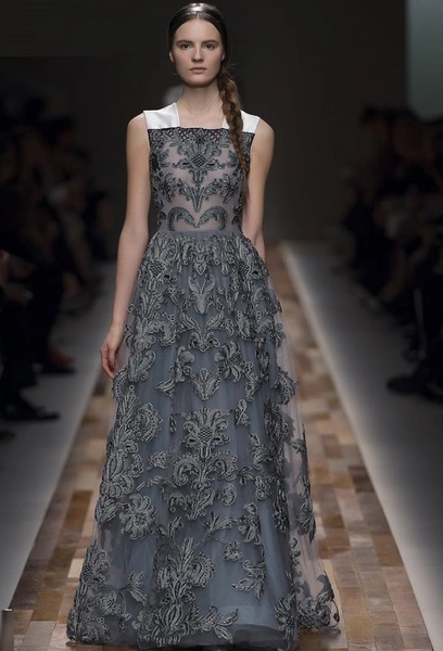 Показ осенне-зимней коллекции Valentino | Источник: Valentino