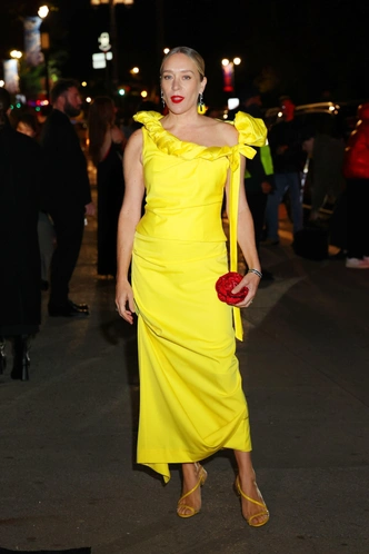 Хлоя Севиньи на премии CFDA Fashion Awards в Christopher John Rogers, 6 ноября 2023 год