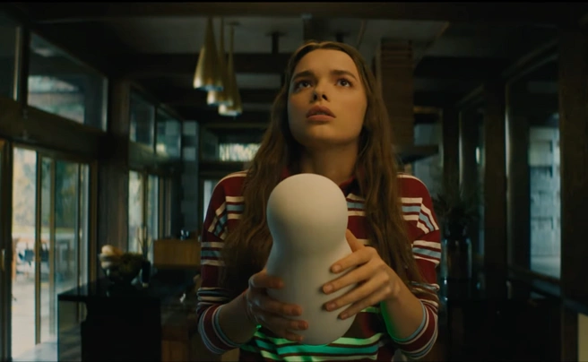 Полина Федина и Борис Дергачев столкнутся с техноужасом в триллере «Голосовой помощник» | Источник: кадр из фильма