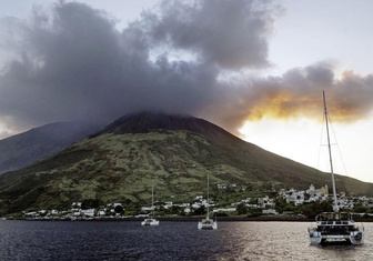 Игра с огнем: вулканическая жизнь на острове Стромболи в 9 фотографиях