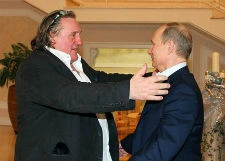 Путин вручил Депардье российский паспорт
