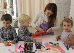 Журнал «Счастливые родители» провел закрытую вечеринку для самых популярных мам-блогеров в Инстаграм (запрещенная в России экстремистская организация)