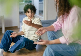 «Сын-подросток нахамил и ушел жить к бабушке. Как возобновить отношения с ним?»