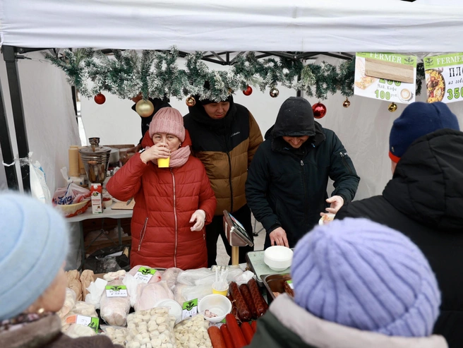 Главным продуктом фестиваля, безусловно, были пельмени. | Источник: Михаил Шилкин 