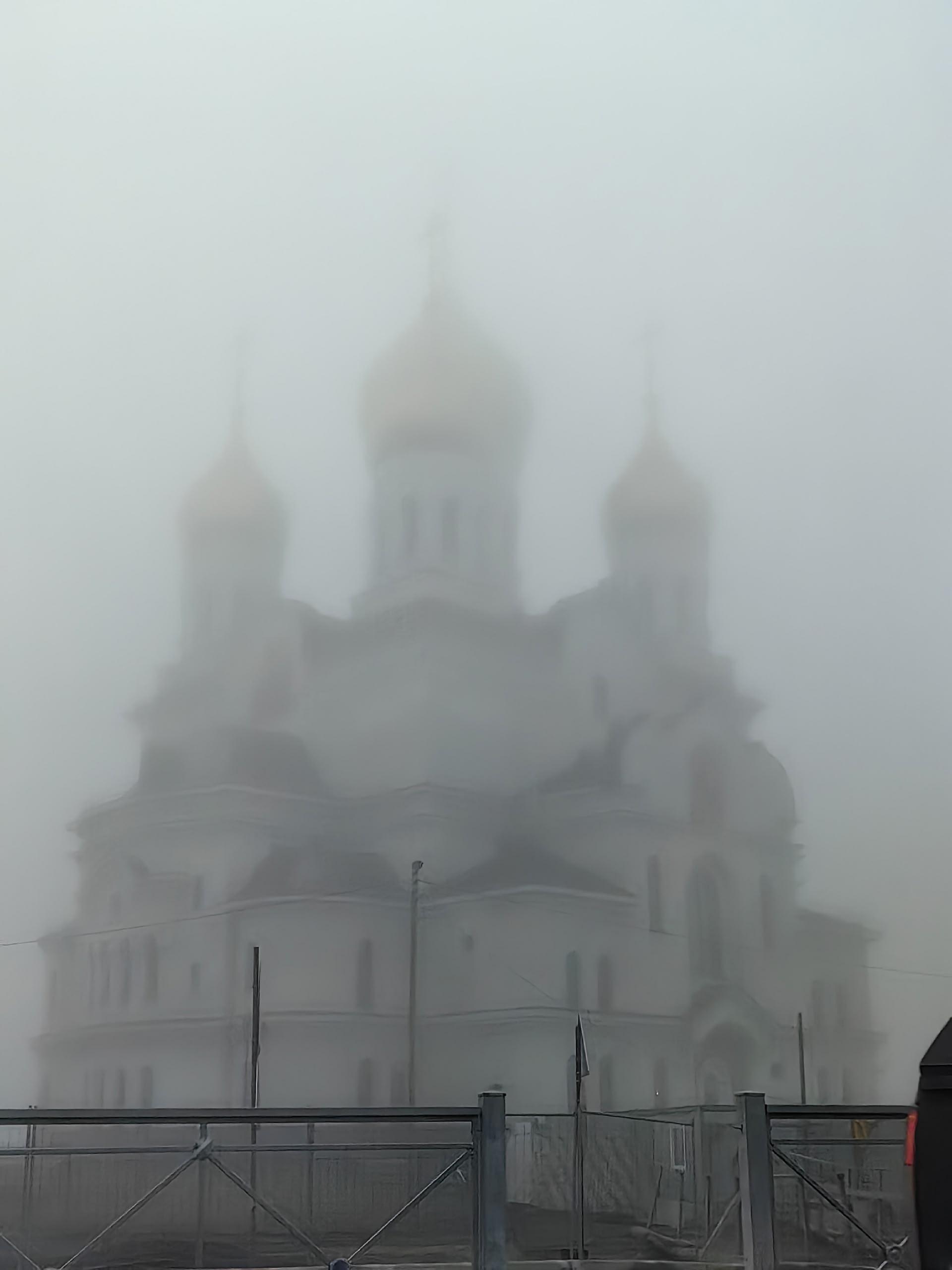 Центр Архангельска превратился в декорации к Хеллоуину: атмосферные кадры от жителей города