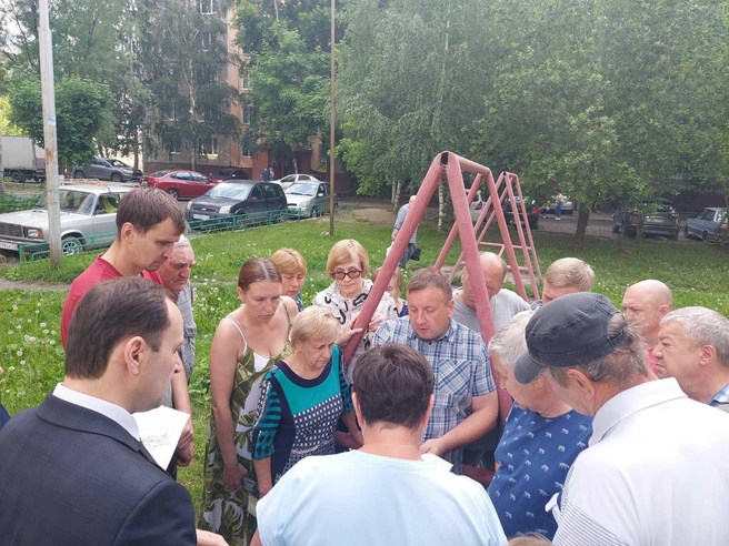 Общее собрание жильцов на улице Мельникайте, где решают, каким будет двор | Источник: Администрация Тюмени