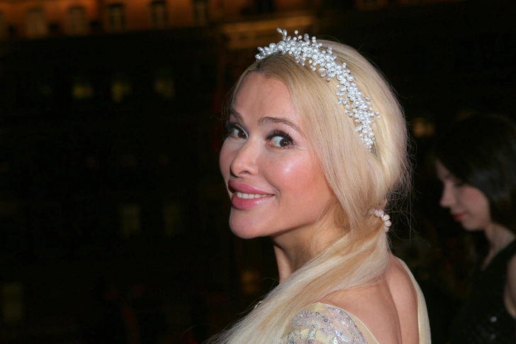 Алена Кравец | www.starhit.ru