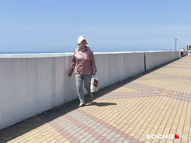 Прогулки вдоль моря были доступны не каждый день из-за дождей | Источник: Анна Грицевич / SOCHI1.RU