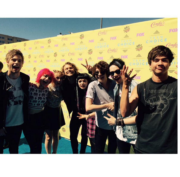 Звездный Instagram: (запрещенная в России экстремистская организация) Teen Choice Awards 2015