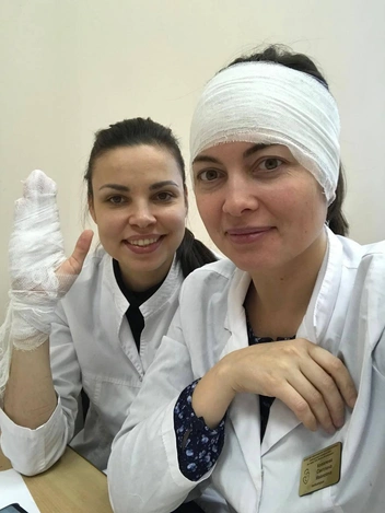 Подруги рука об руку прошли все шесть лет учебы на педиатрическом отделении | Источник: Людмила Достовалова