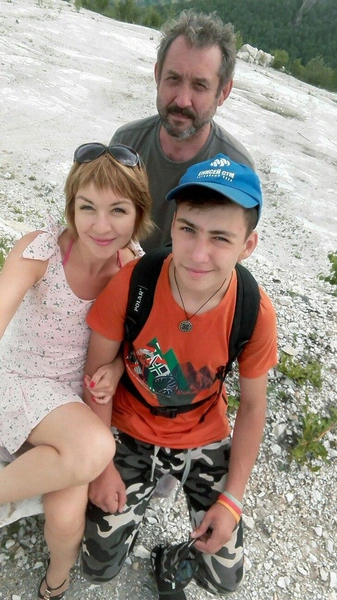 Сын Усольцевых ведет себя странно. Будто знает, что его родные в безопасности, но не выдает их