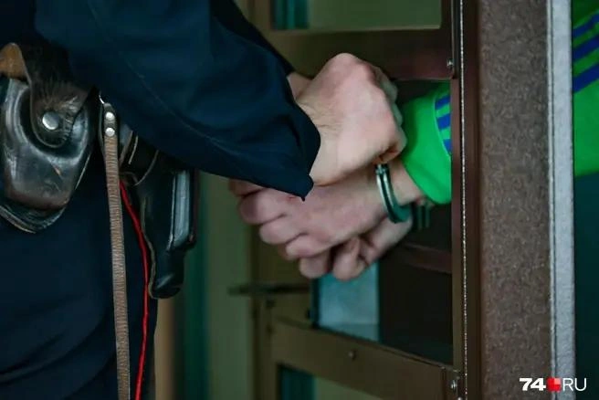 За дешевые часы парень может получить 7 лет колонии | Источник: Наталья Лапцевич / 74.RU