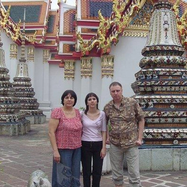 Ольга с родителями в Таиланде | Источник: Ольга Лифанова / vk.com