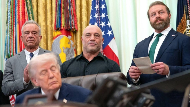 Подкастера раскритиковали за общение с Трампом после его же нападок. | Источник: MEGA