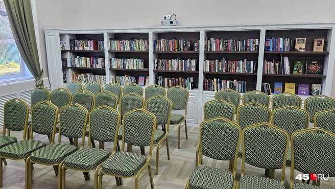 Какие стулья! | Источник: Дарья Никитченко / 45.RU