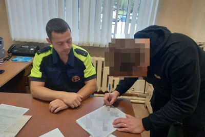 Водитель минивэна заплатит штраф за проезд на красный в Новочебоксарске
