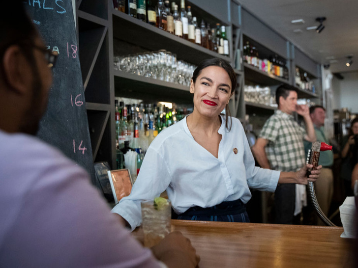 Звезда Александрии: как официантка из Бронкса стала самым громким голосом новой Америки