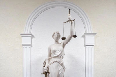 Суд избрал меру пресечения обвиняемой в избиении школьницы