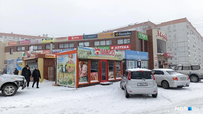 Киоски в Северо-Чемском микрорайоне  | Источник: Стас Соколов / NGS.RU 