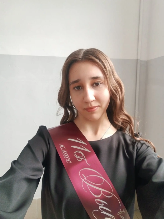Лиза окончила школу с золотой медалью | Источник: Елизавета Смолева / Личный архив