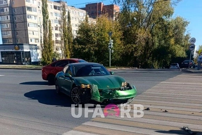 В Уфе разбили элитный Porsche