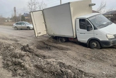 Жители Ростовки под Омском в транспортной блокаде из-за бездорожья