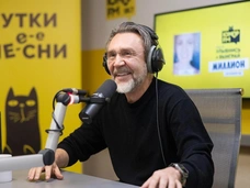 «Я очень не люблю поющих женщин»: Сергей Шнуров о вечной молодости, отношениях и новом треке