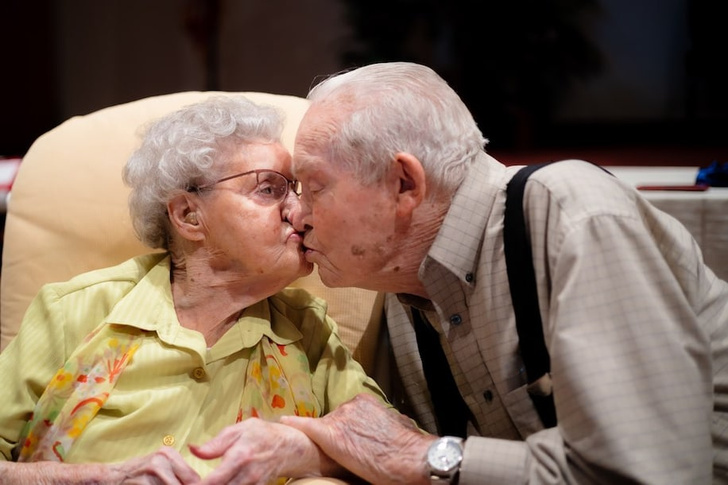 100-летние муж и жена вместе 79 лет: 6 секретов их счастливого брака и долголетия