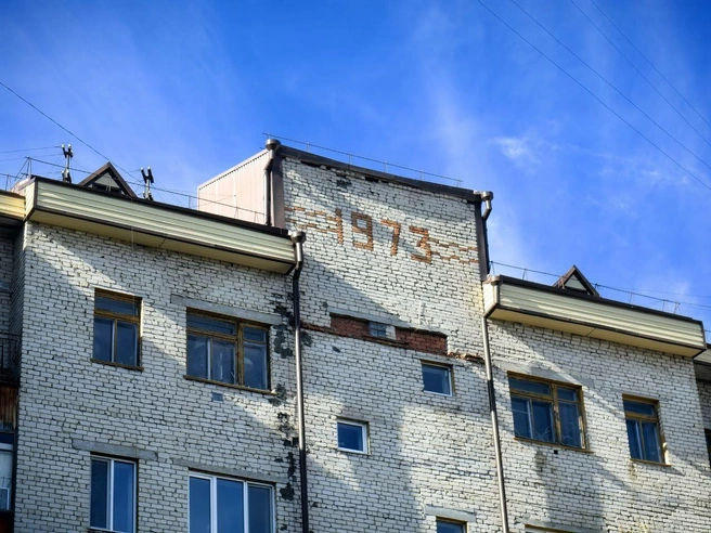 Осталась ли мода на доме подсвечивать год его постройки?  | Источник: Павел Красоткин / 72.RU 