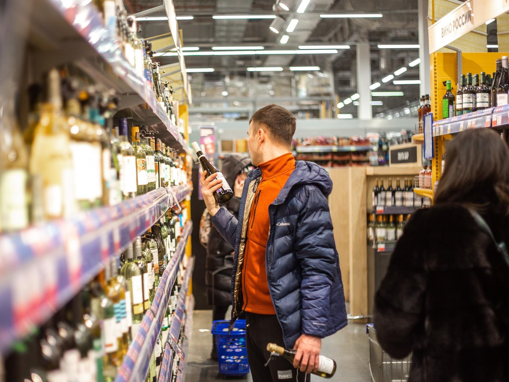 В Казани ограничат продажу алкоголя. Рассказываем где и когда